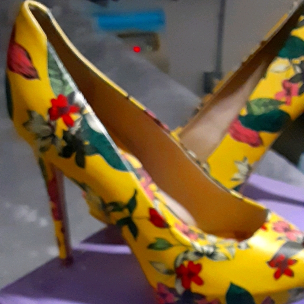 Guess Floral Heels